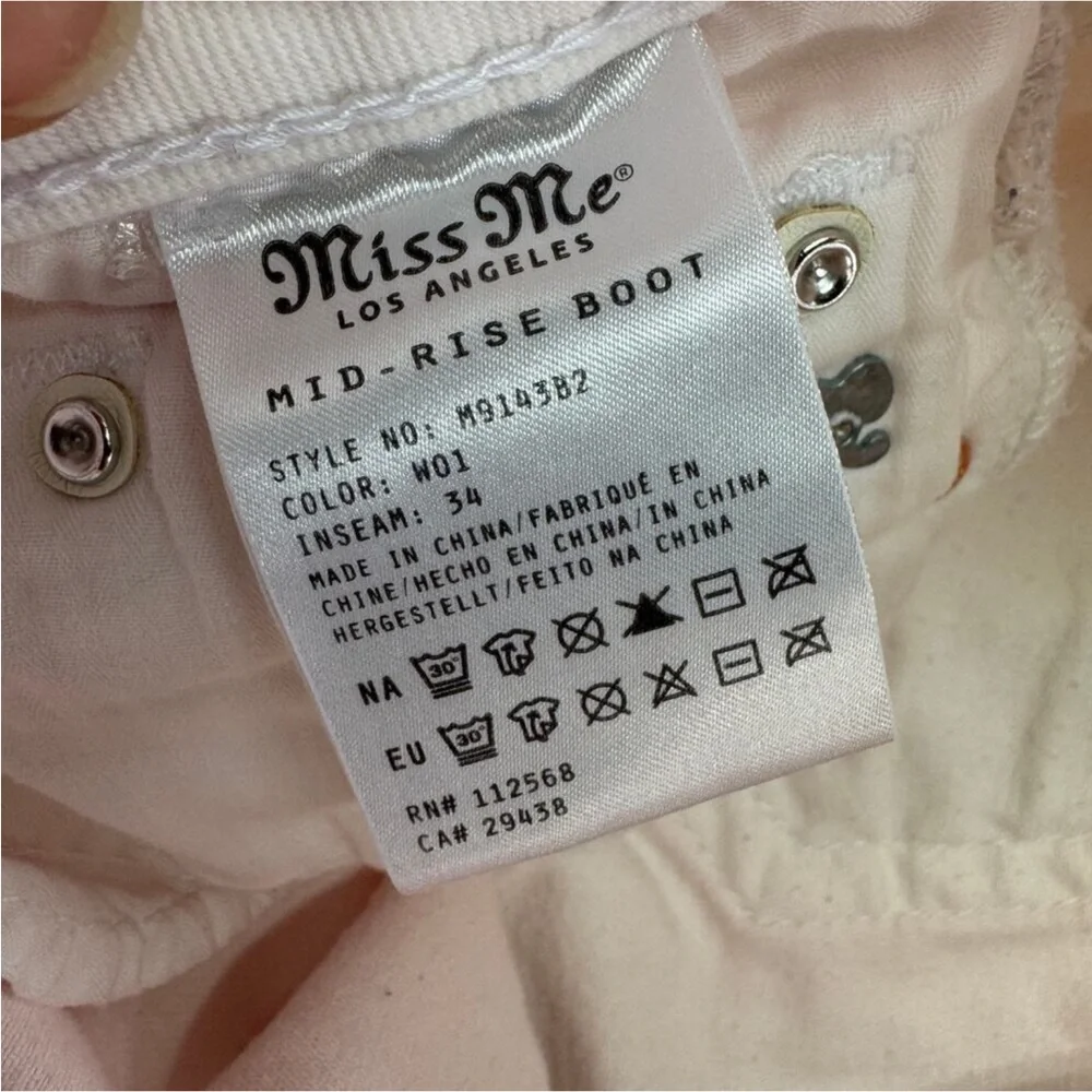 Miss Me Soft Pink Jeans - Picture 4 of 8